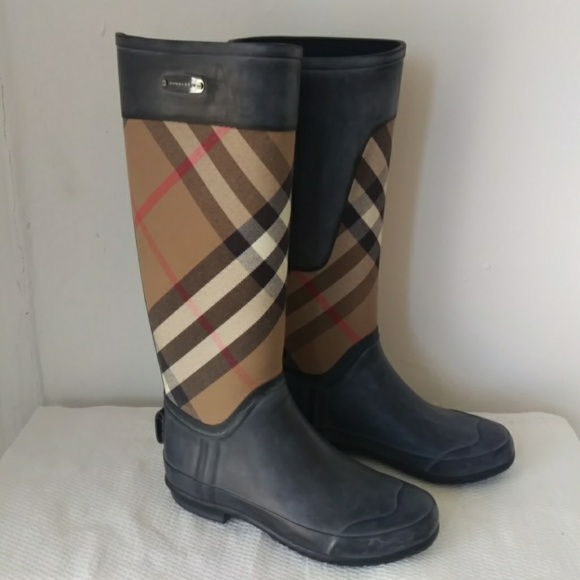 Burberry | Shoes | Burberry Clemence 